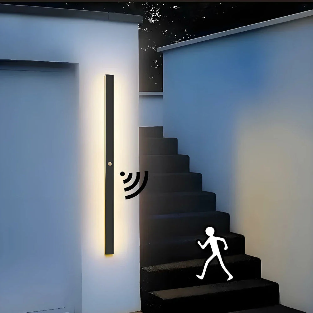 Applique da esterno moderna minimal lineare con sensore di movimento nero