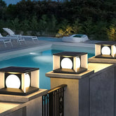 Lampade a Colonna Solari da Esterno in Metallo a Cubo