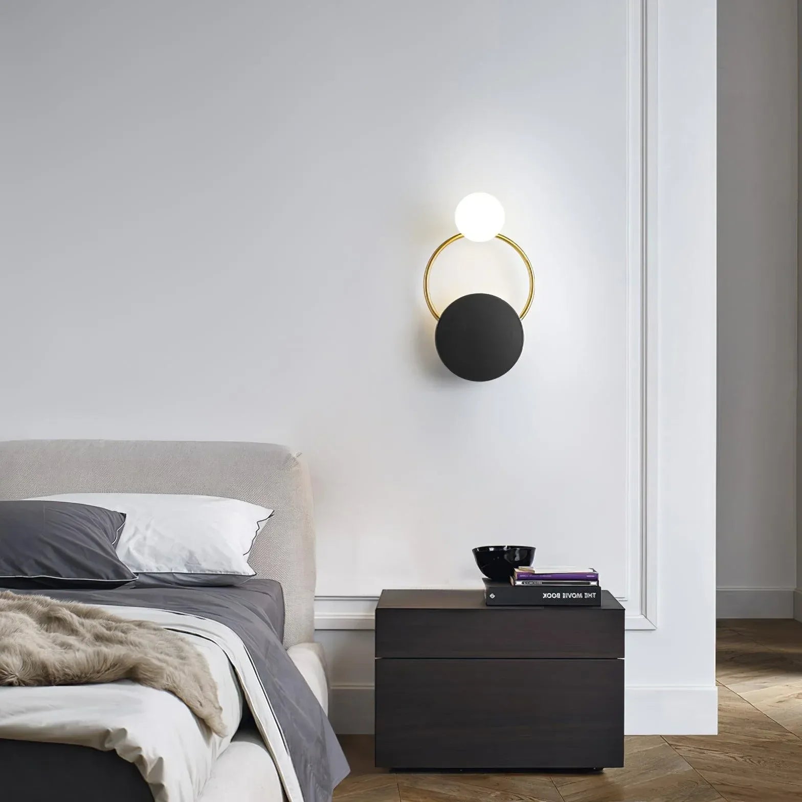 Lampada A Muro Due Colori Per Camera Da Letto Design Semplice
