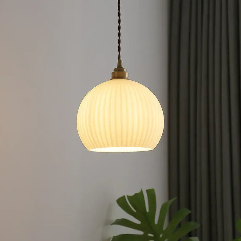 Lampadario Sferico in Vetro a Strisce Stile Vintage