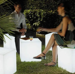 Lampada cubo da terra LED ricaricabile design moderno per balcone