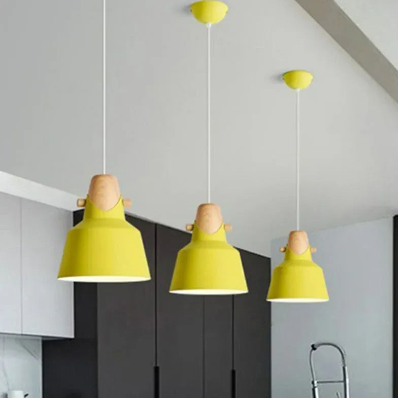 Lampadario Campana in Metallo Giallo per Cucina Moderna
