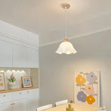 Lampadario a Fiore LED Elegante per Sala da Pranzo Bianca