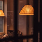 Lampadario Vintage Led con Paralume in Tessuto Conico