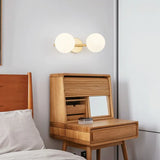 Applique Murale a Tre Luci con Design Moderno