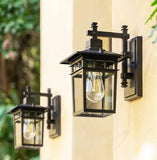 Applique da Esterno Nera LED in Stile Industriale in Metallo a Lanterna  –  Luce Tricolore