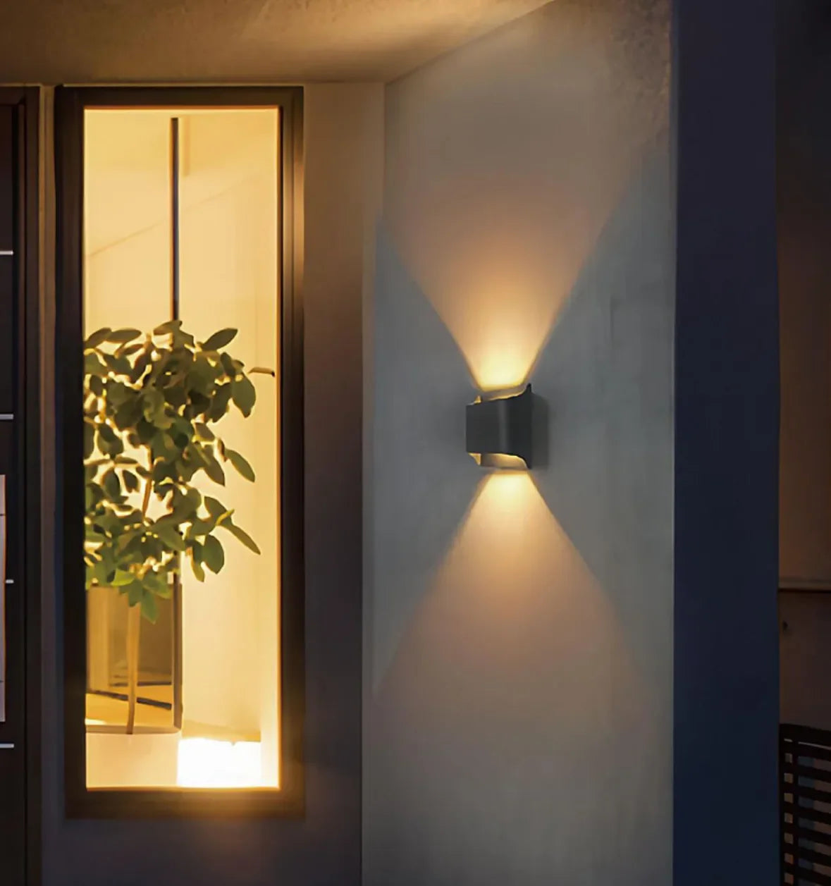 Applique LED Solare Up Down Moderna in Metallo Nero per Esterno