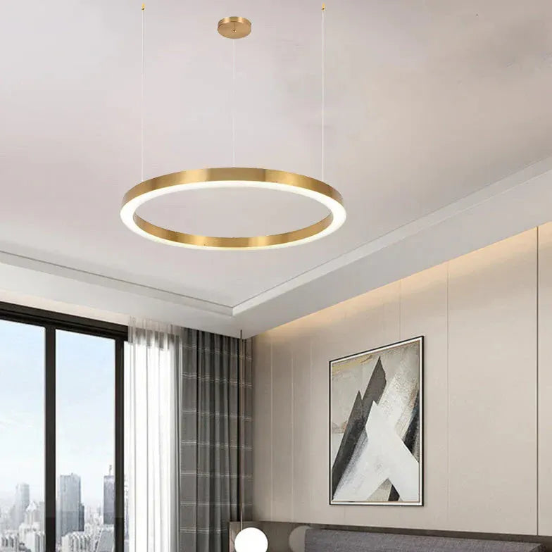 Lampadari moderni molto luminosi anello dorato elegante