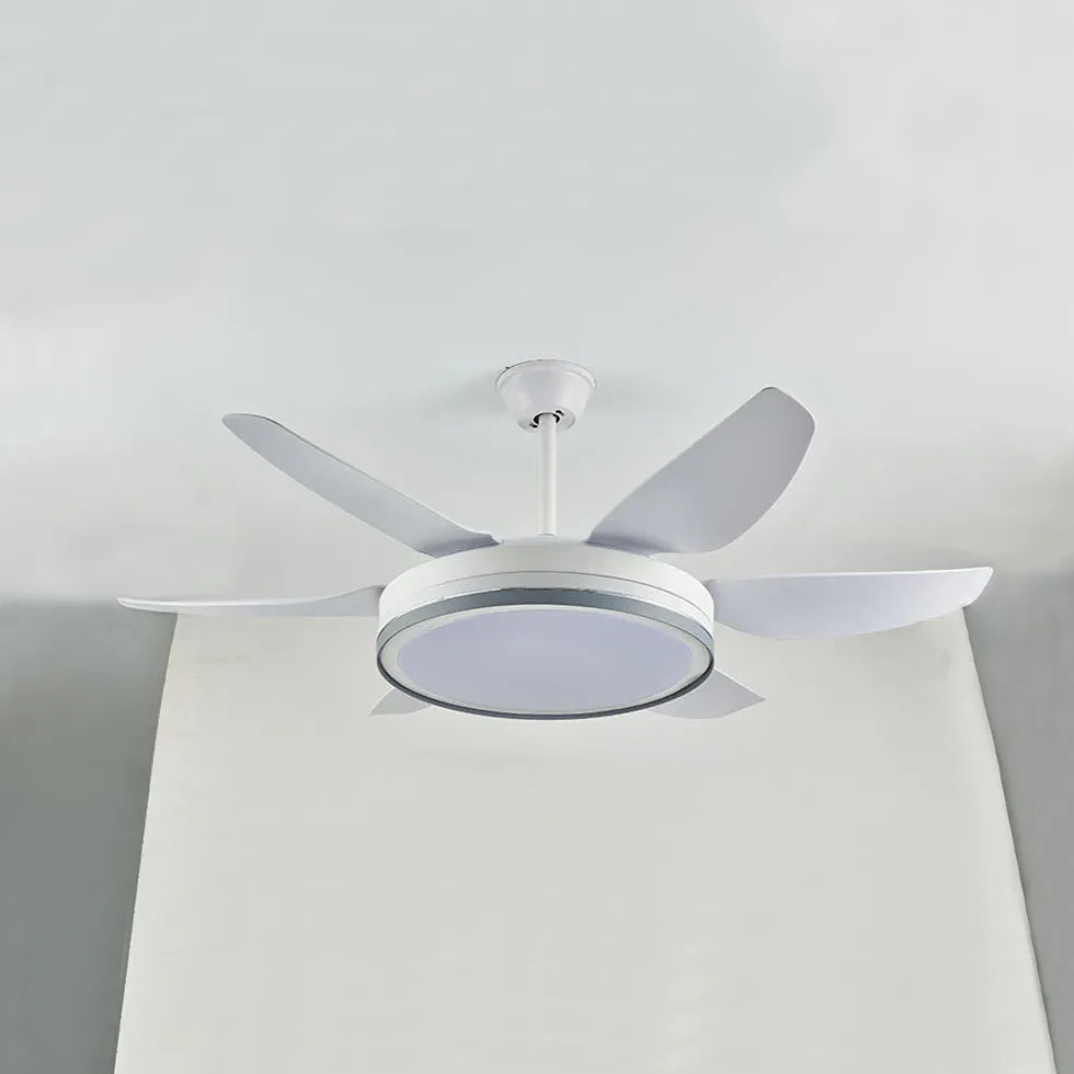 Ventilatori con luce a soffitto Soggiorno Chic