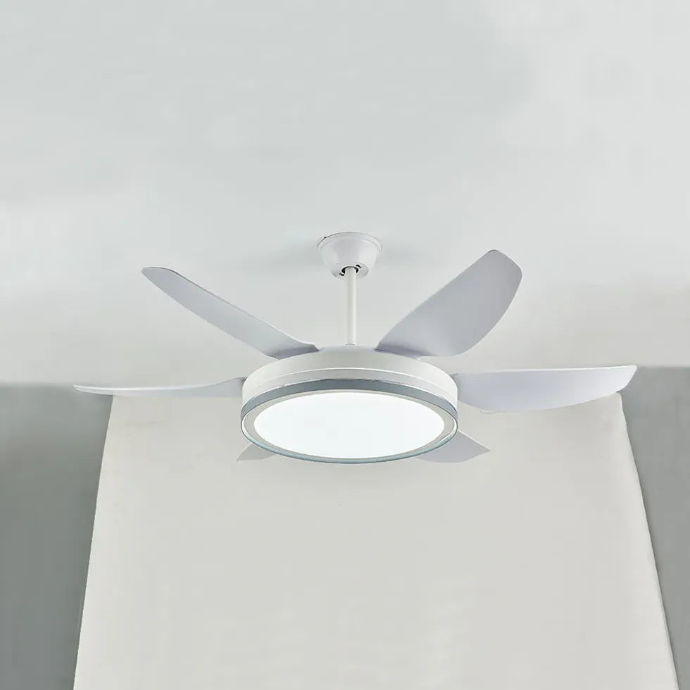 Ventilatori con luce a soffitto Soggiorno Chic