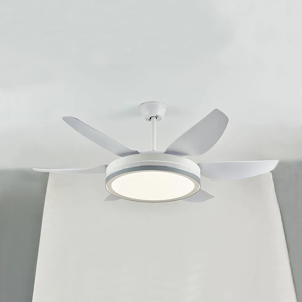 Ventilatori con luce a soffitto Soggiorno Chic