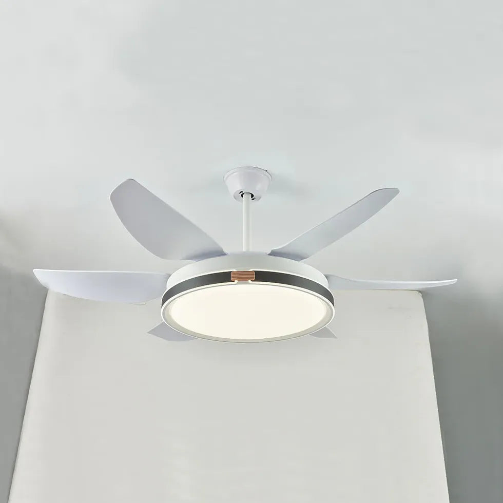 Ventilatori da soffitto con luce Stile Moderno