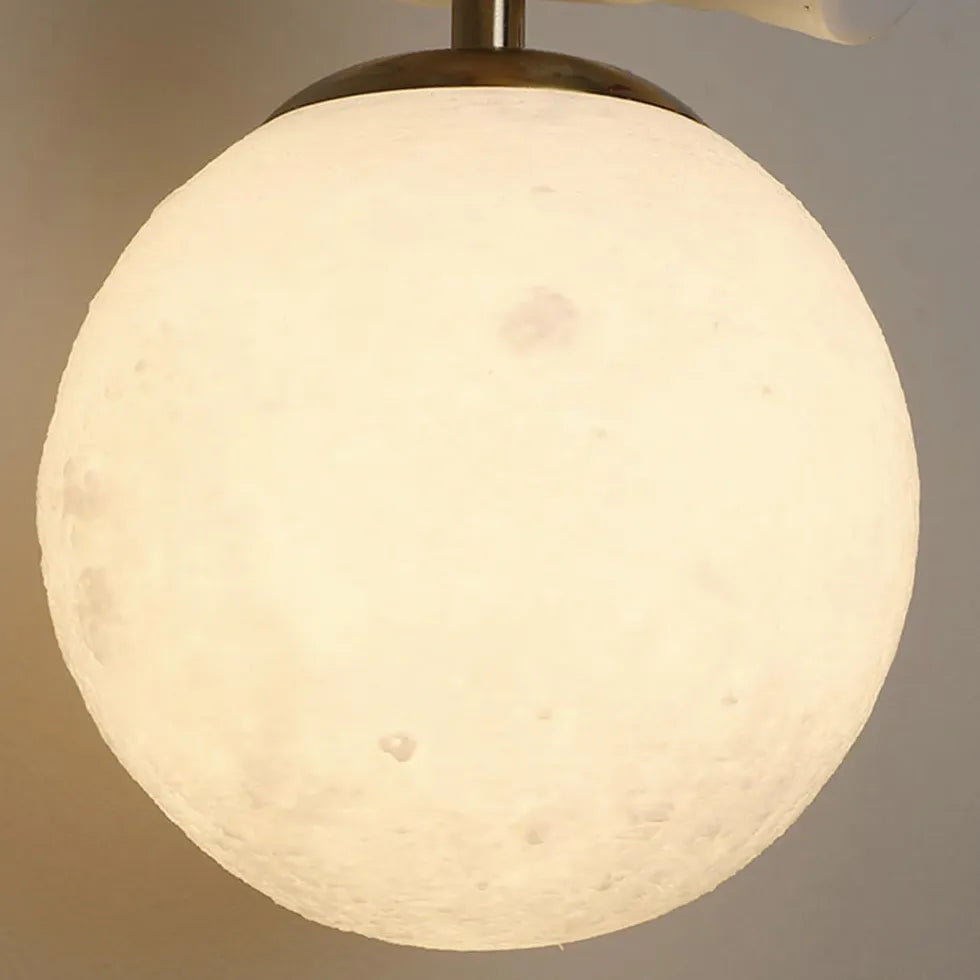 Lampadario moderno con sfere nello spazio