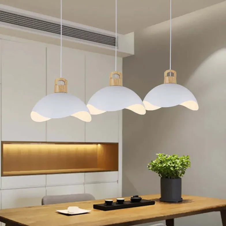 Lampadario moderno a soffitto design semicerchio