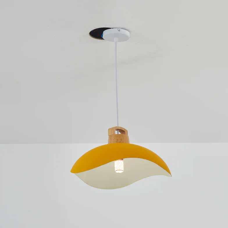 Lampadario moderno a soffitto design semicerchio