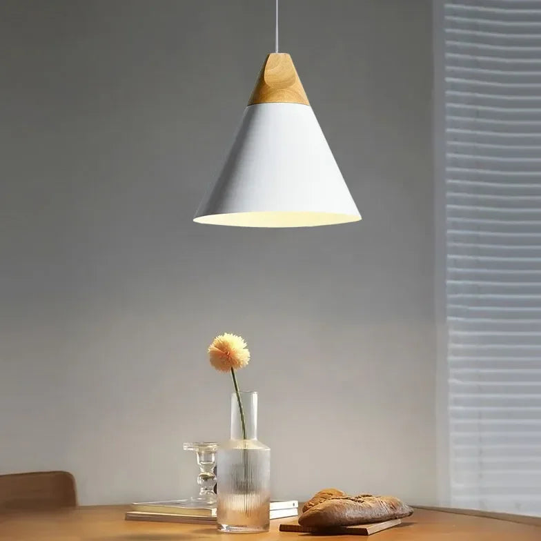 Lampadario in Legno Moderno per Sala da Pranzo