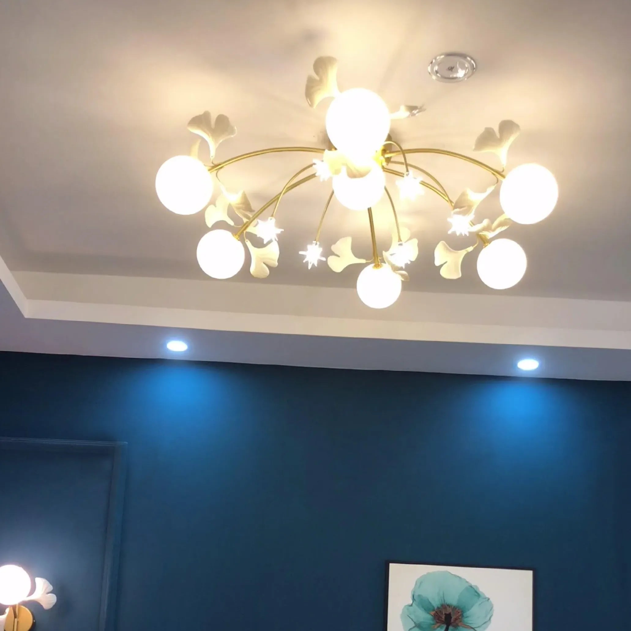 Lampadari Dorati Moderni Creazioni di Design Elegante