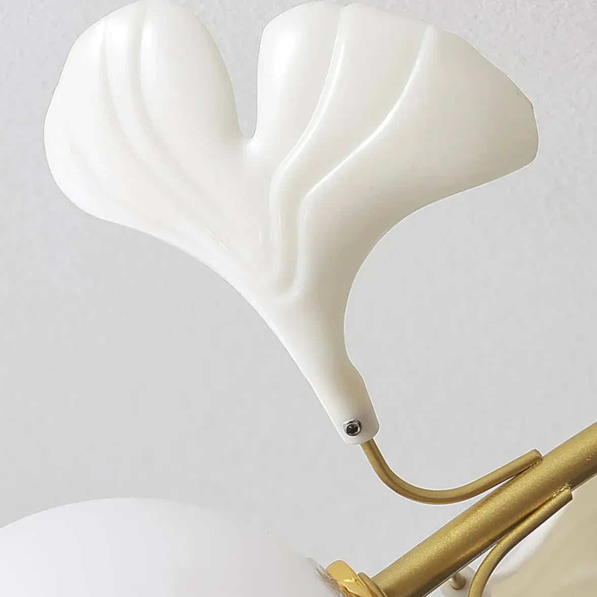 Lampadari Dorati Moderni Creazioni di Design Elegante