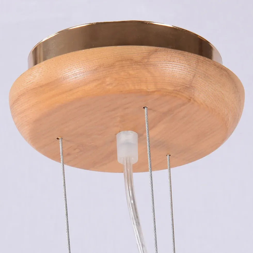 Lampadario in legno vintage Design e luminoso