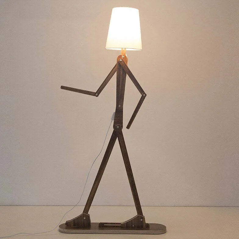 Lampada da pavimento di figurina regolabile in legno