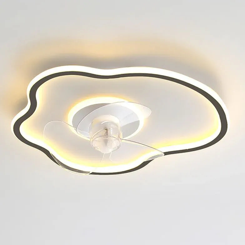 Ventola del soffitto a forma irregolare con luce