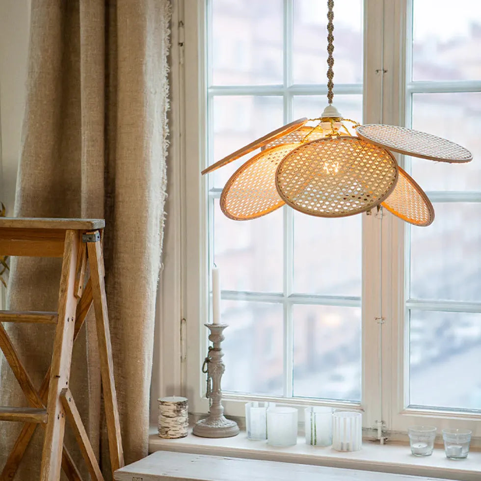 Rosone Lampadario Vintage Design Elegante in Rattan