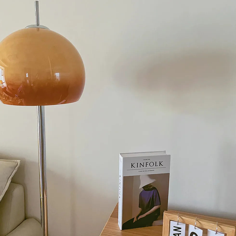 Sfera arancione lampada da pavimento leggera calda