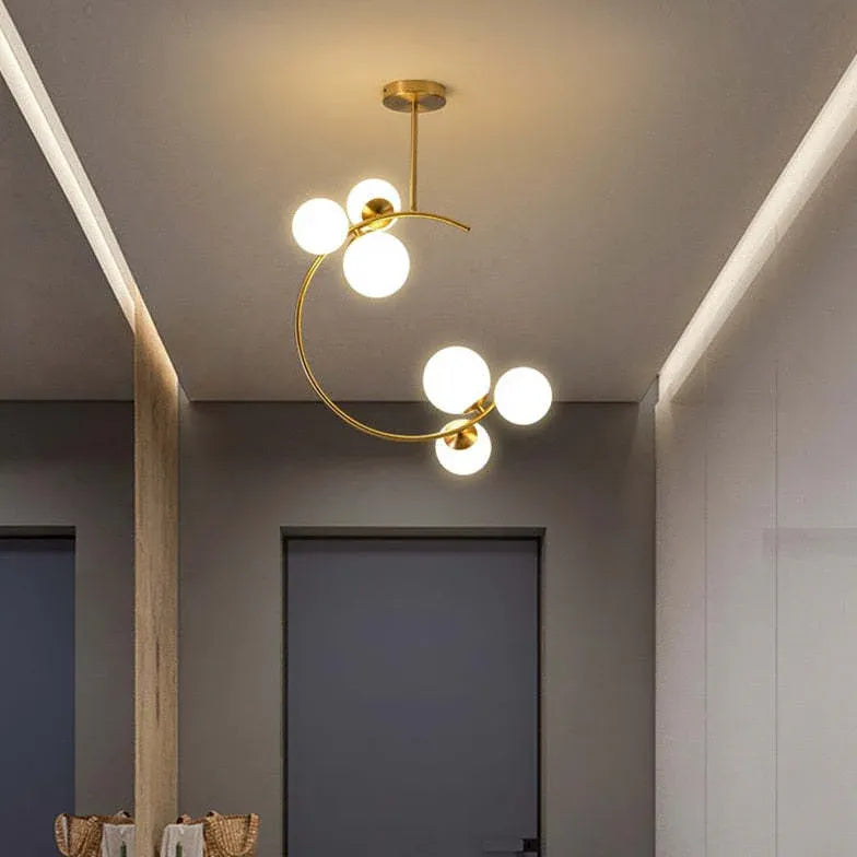 Lampadario Sfere Bianche Design Elegante e Moderno