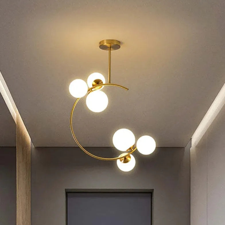 Lampadario Sfere Bianche Design Elegante e Moderno