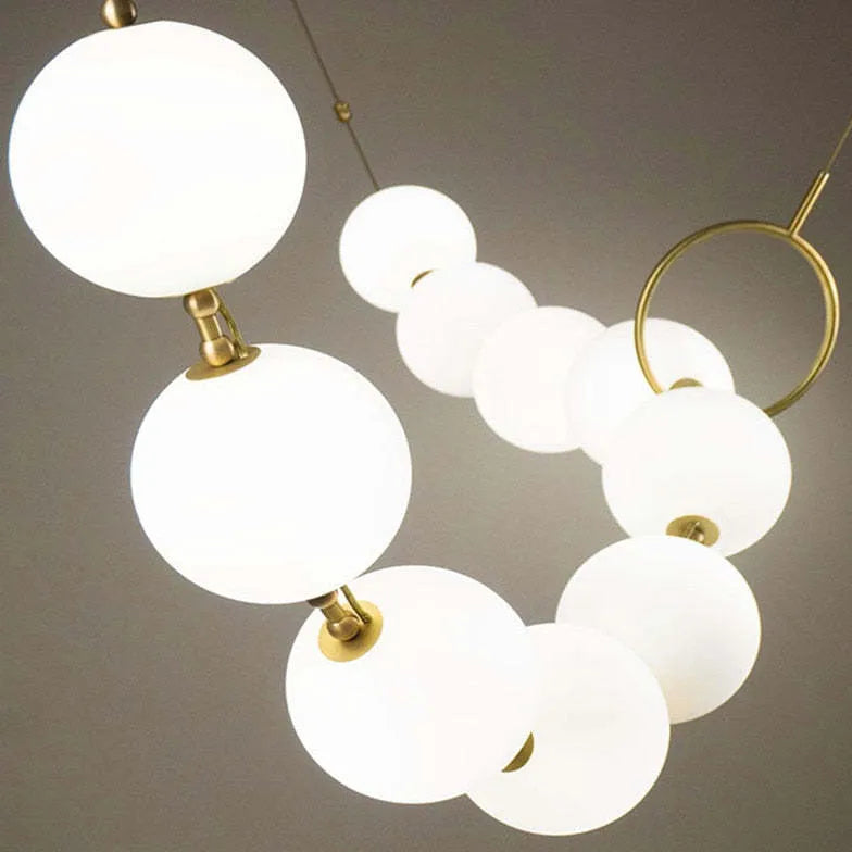 Lampadario a sfera moderno con multipli acrilici