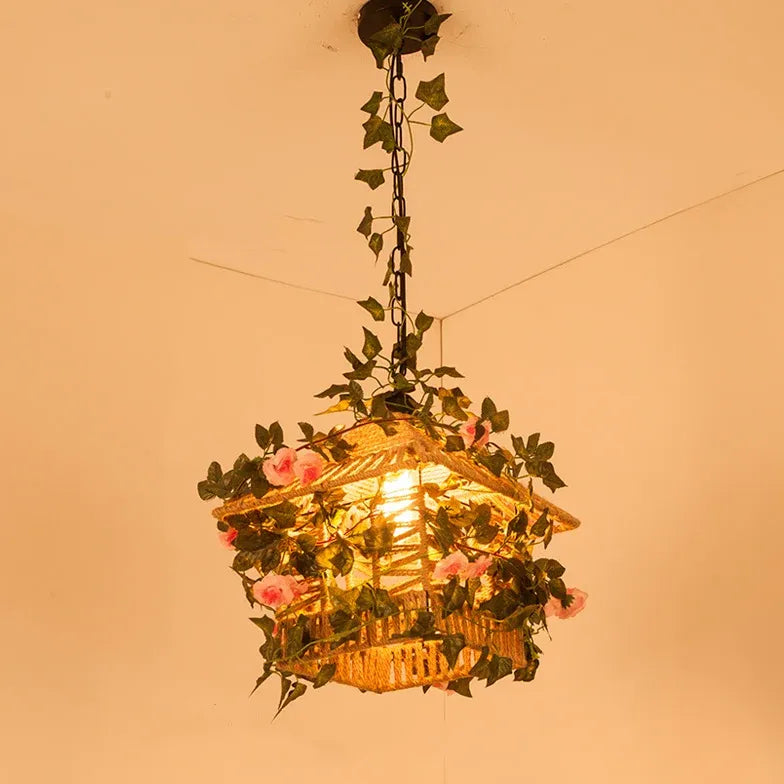 Lampadario Grande Vintage con Fiori Eleganti