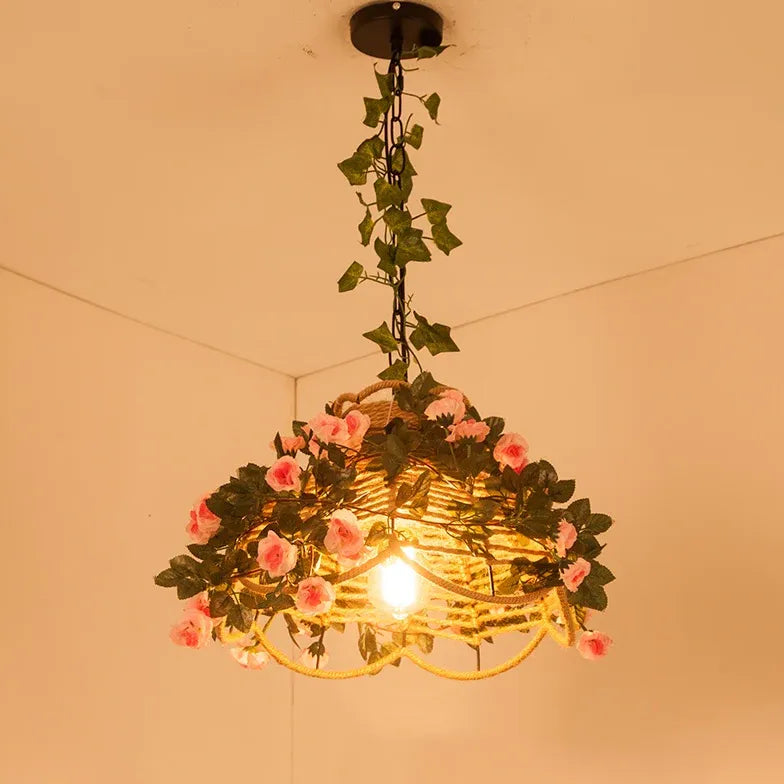 Lampadario Grande Vintage con Fiori Eleganti