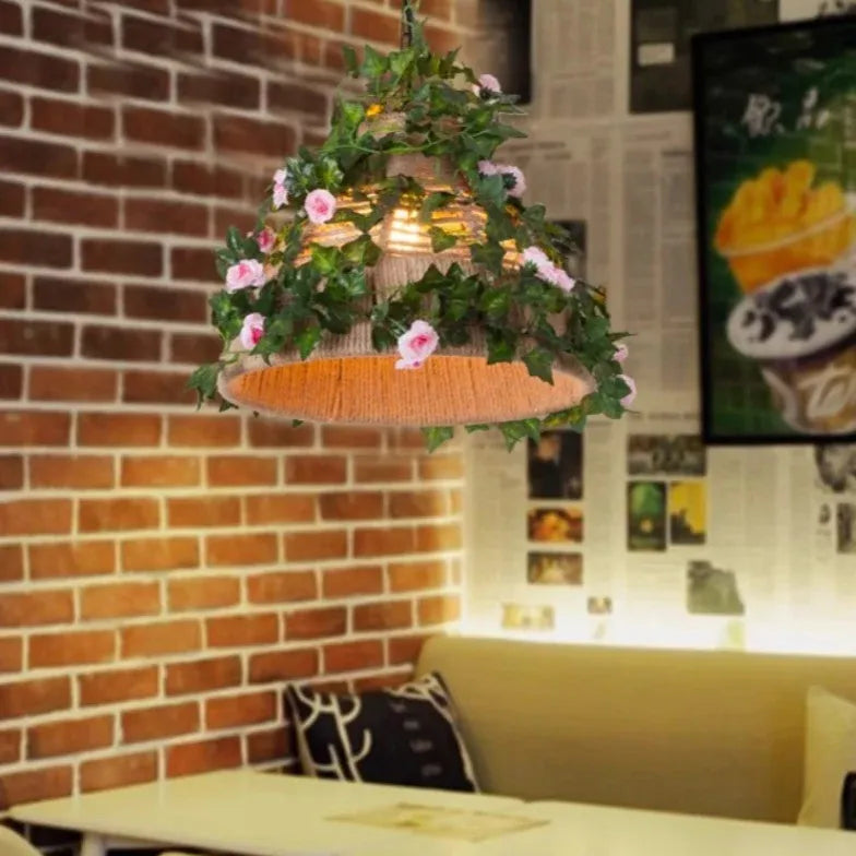 Lampadario Grande Vintage con Fiori Eleganti