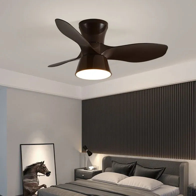 Ventilatore a soffitto minimalista a tre pale con luce